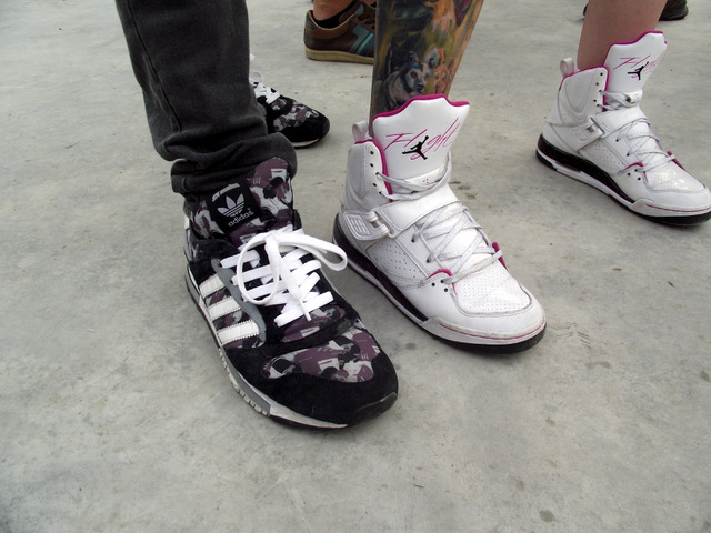 Sneaker Street Style @OSG15:  Dániel: adidas zx600, Vica: Jordan  Flight