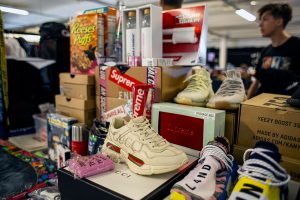 Kicks R Good 11 reseller asztalok