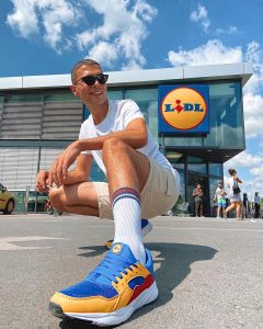 LIDL outfit (IG: @veseleen)