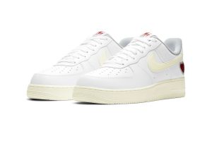Nike's Air Force 1 "Valentine's Day"